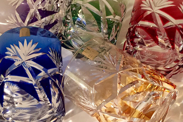 西洋骨董・ガラス工芸品 骨董買取は「古美術風来坊」。佐賀県・長崎県など九州圏内を中心に出張買取や無料査定を行っています。