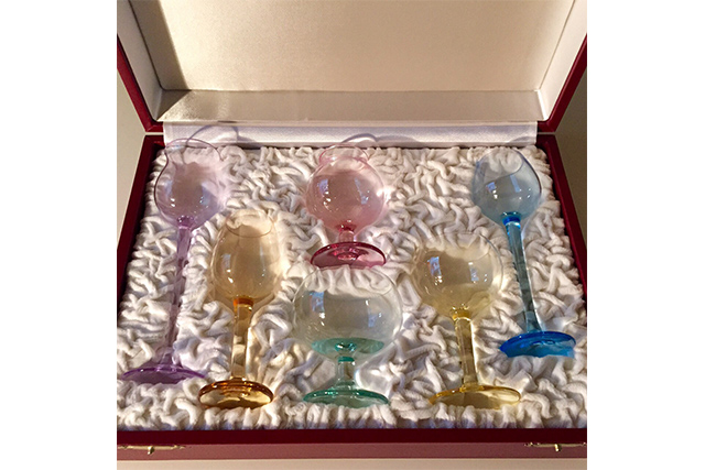 西洋骨董・ガラス工芸品 骨董買取は「古美術風来坊」。佐賀県・長崎県など九州圏内を中心に出張買取や無料査定を行っています。